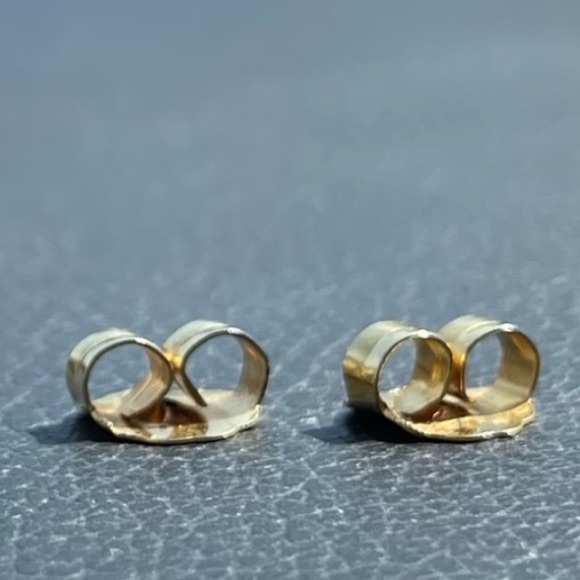 Fendi Gold Crown Vintage Stud Earrings **RARE** with Certificate of Authenticity - Picture 16 of 16